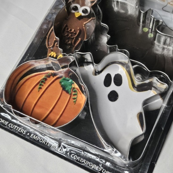 New R&M Halloween Stainless Steel 4 pc Cookie Cutters Set Ghost Owl Pumpkin Bat - Picture 4 of 10